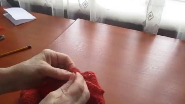 Как сделать петли для пуговиц в готовом вязаном полотне. смотреть онлайн