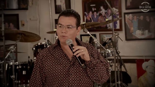 Grupo Pesado en la Cantina (En Vivo) смотреть онлайн