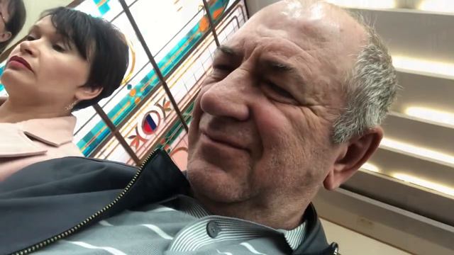 Французский бульдог Марсик любит музыку смотреть онлайн