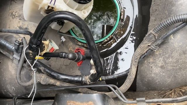 Ford F-150 2009 - 2018 Fuel Pump And Sending Unit Removal & Replacement смотреть онлайн