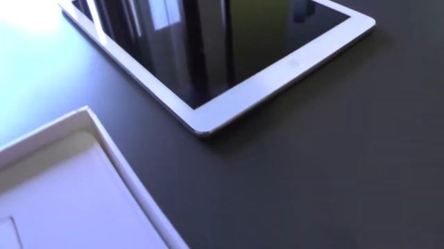 iPad Air 32 GB, unboxing in italiano смотреть онлайн
