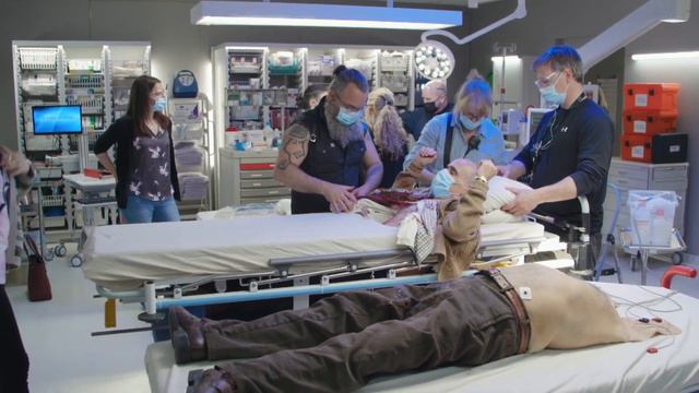 Save Thy Neighbour | Transplant S2E5 смотреть онлайн