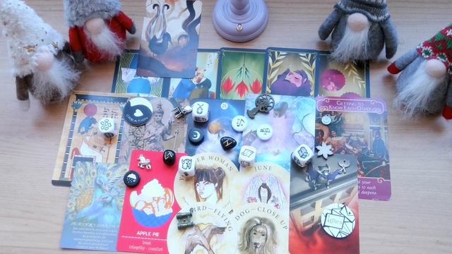 Your Big March Reading! Month Ahead Predictions with Tarot & Oracle Cards, Charms, Dice and Runes! смотреть онлайн