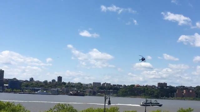 Падение вертолета в реку Гудзон смотреть онлайн