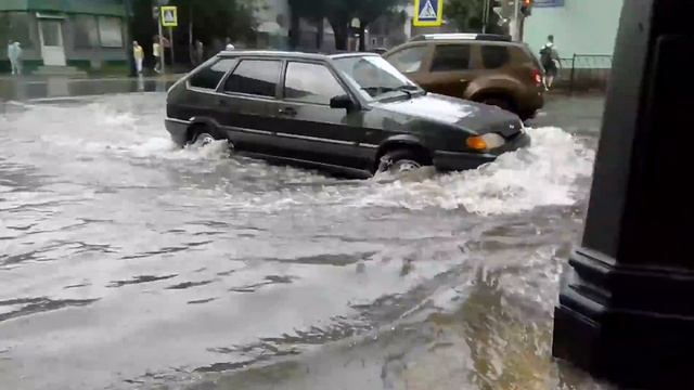 Центр Казани затопило 1.08.2017 смотреть онлайн