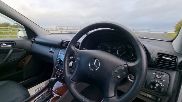 Mercedes-Benz C Class 2.1 C220 CDI Elegance SE Estate смотреть онлайн