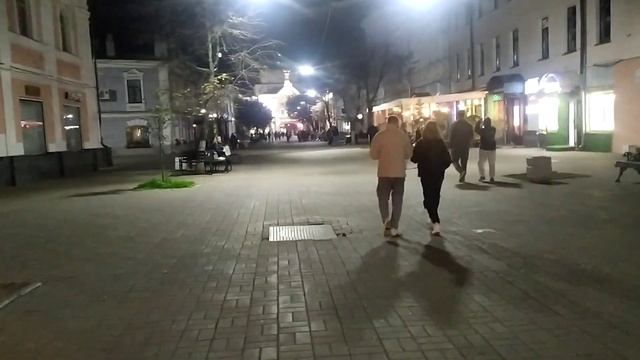 Вечерний Ярославль. Идём по улице Кирова. Местный Арбат.