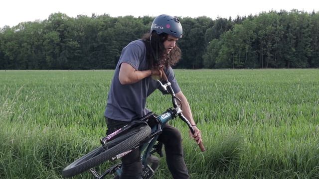 5 BEGINNER BMX/MTB TRICKS **DIRT JUMP BASICS** смотреть онлайн