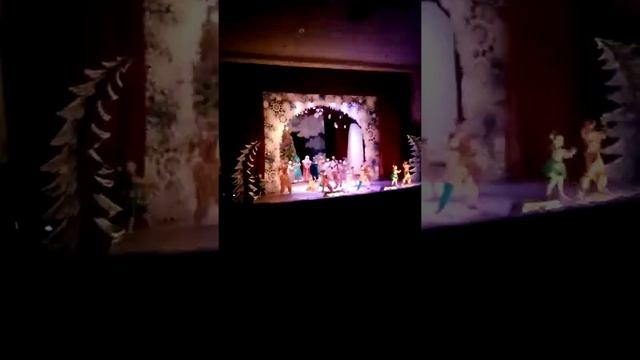 новогодние представления смотреть онлайн