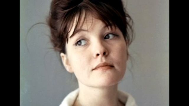 стихи Беллы Ахмадулиной читает актриса Наталья Андронова смотреть онлайн