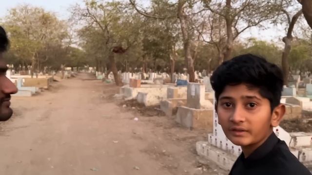 Surviving 24 Hours In QABRISTAN!