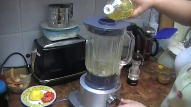 Как приготовить майонез дома. | How to prepare mayonnaise at home. смотреть онлайн