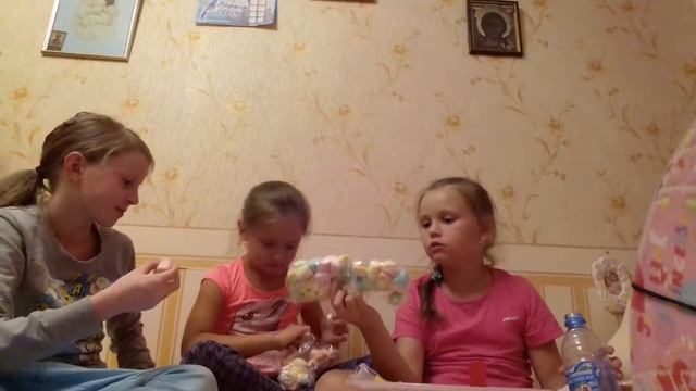 Пробуем Испанские Сладости! смотреть онлайн