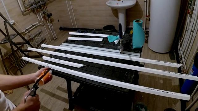 Потолочный плинтус своими руками! Окончание работ в котельной частного дома. смотреть онлайн