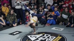 БРЕЙК ДАНС ДЕТИ - МОЩНЫЙ ФИНАЛ НА GET DOWN БАТТЛ - МАЛЫШ НИК vs LION STAR - БРЕЙК ДАНС БАТТЛ