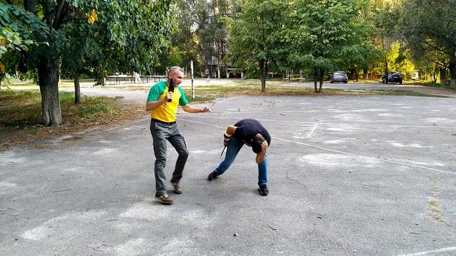 КРАВ МАГА (КММ ДНЕПР) - ОТРАБОТКА ЗАЩИТЫ ОТ УДАРОВ НОЖОМ С ПОМОЩЬЮ ПОДРУЧНЫХ СРЕДСТВ. смотреть онлайн