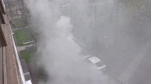 Горит машина во дворе ...28.04.2018