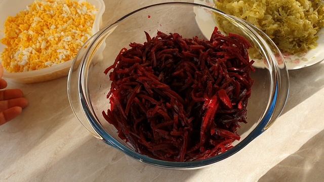 ПРОСТОЙ САЛАТ СО СВЕКЛОЙ. ВКУСНЫЙ САЛАТ ИЗ СВЕКЛЫ РЕЦЕПТ смотреть онлайн