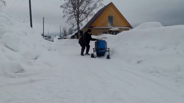 Death machine. Снегоход из бензопилы дружба