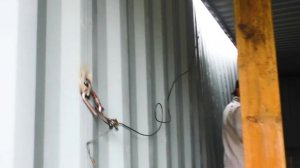 РАСПИЛИЛИ КОНТЕЙНЕРЫ ЗА 400000 РУБЛЕЙ! Дом из морских контейнеров. Shipping container home.