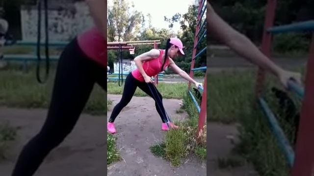Тренировка спины с резинками. смотреть онлайн