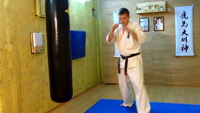 Жесткий удар локтем / kyokushin karate киокушин карате / муай тай / mix fight / кик бокс / ниндзюцу смотреть онлайн