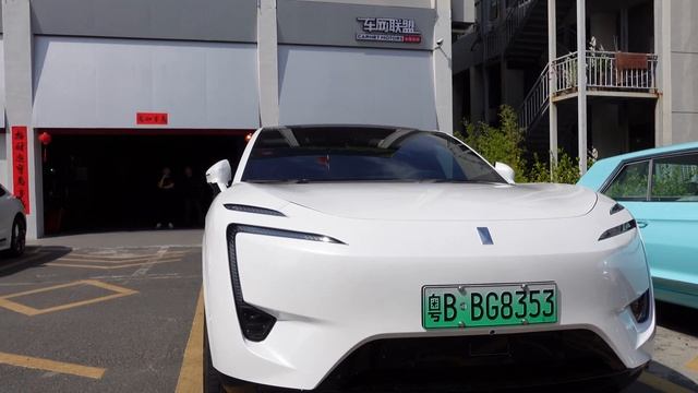 Avatr 11  425kw/116kwh