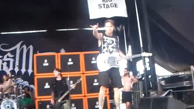 Miss May I "Hey Mister" at Warped Tour '12 (2) смотреть онлайн