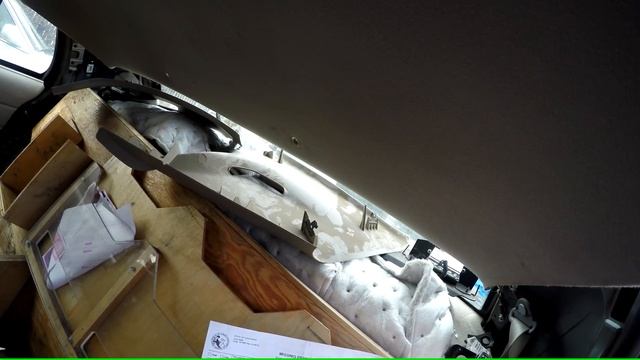 Searching Cop Cars Found Crack! Exploring Ford Crown Victoria Police Interceptor P71 смотреть онлайн