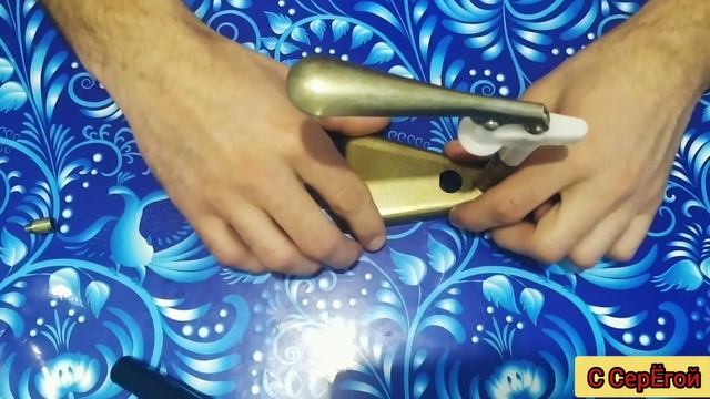 Как извлечь из гильзы НЕСТРЕЛЯНЫЙ капсюль на УПС аккуратно и безопасно. Декапсюляция целого капсюля смотреть онлайн