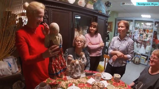 Встреча в рязанском музее кукол. Антикварные куклы Любови Рогозиной, которым более 100 лет. смотреть онлайн