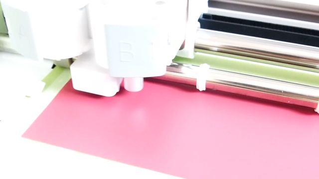 Cutting Vinyl with the Cricut Explore (Demo 2 of 6) смотреть онлайн