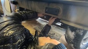 Установка переднего силового бампера на Ниву Урбан. Тюнинг Нивы продолжается.