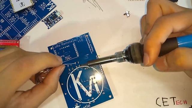 LoRa Remote Control Messenger With a 1.8" TFT | Distances Up to 8km смотреть онлайн