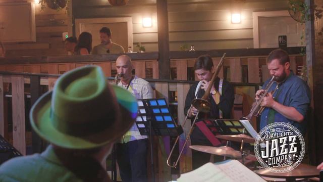 Tico Tico [Cover] - Live - Dr. Daylight's Jazz Co. (feat. Lucas Munce) смотреть онлайн