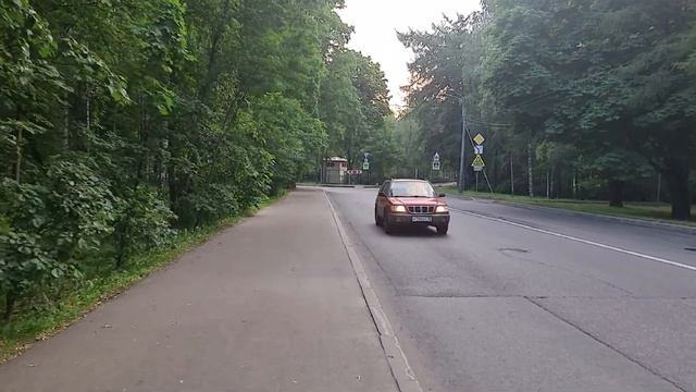 Санкт-Петербург. Тореза 9. — Сад "Серебряный пруд". смотреть онлайн