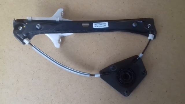 Трапеция заднего левого стеклоподъемника VW Jetta 6 5C6839461B смотреть онлайн
