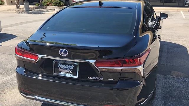 Lexus LS 500 смотреть онлайн