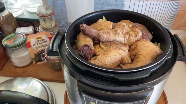 Готую індичі шиї з овочами // ГОТУЄМО В МУЛЬТИВАРЦІ. смотреть онлайн