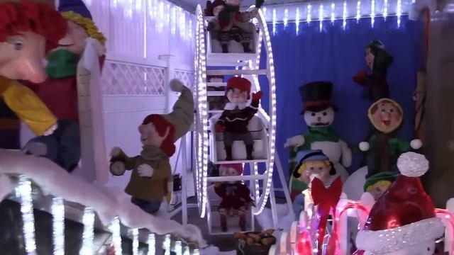 Island Mitsubishi Lights for Life Christmas House смотреть онлайн