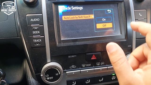 Режим автоматического закрывания дверей на Тойота Камри 50 - Autolock by speed Toyota Camry 50 смотреть онлайн