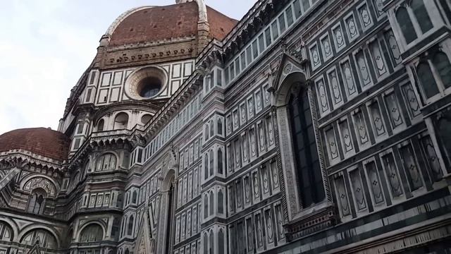 콘트라베이스 최준혁_이탈리아여행 중 거리연주가들과 함께 즉흥연주_Autumn Leaves