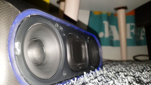 SONY SRS-XB30 CAR SUBWOOFER BASS TEST смотреть онлайн