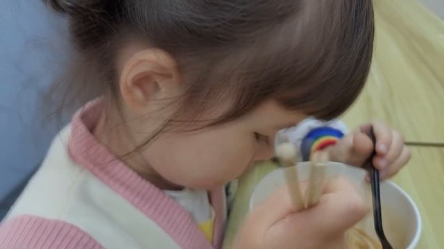 Знаменитая ВОНЮЧАЯ ЛАПША. Скутеры в Китае. Неизвестный Китай 30.10.2023. смотреть онлайн