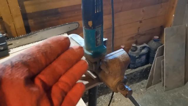 Почему бензопила КРИВО ПИЛИТ. Решение проблемы. смотреть онлайн