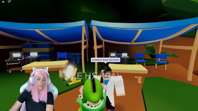 9 игрушек и ИСКОПАЕМОЕ ЯЙЦО в Adopt me | Fossil Isle event | Дино обновление РОБЛОКС Женяша смотреть онлайн