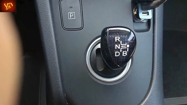 Toyota Auris Hybrid  2016