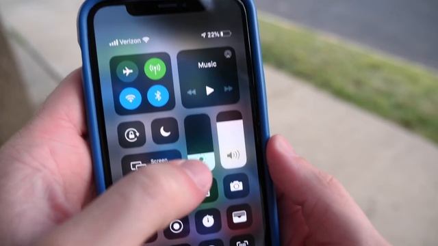 iPhone 11 & 11 Pro Hidden Features! New Apple Secrets смотреть онлайн