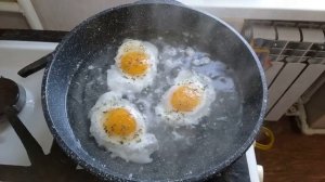 Жареные яйца НА ВОДЕ БЕЗ МАСЛА !!! Супер вкусные глазуньи !!!