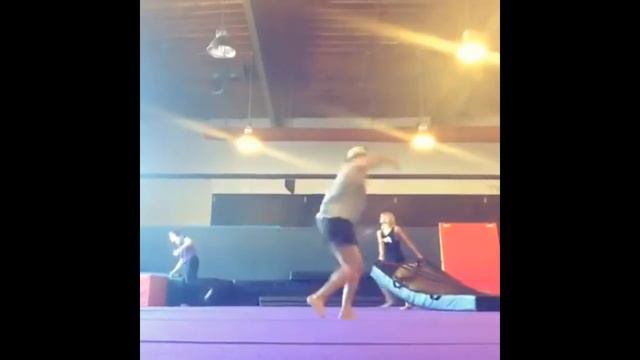 Bren Foster 2016 Training Tae-Kwondo-Muay Thai